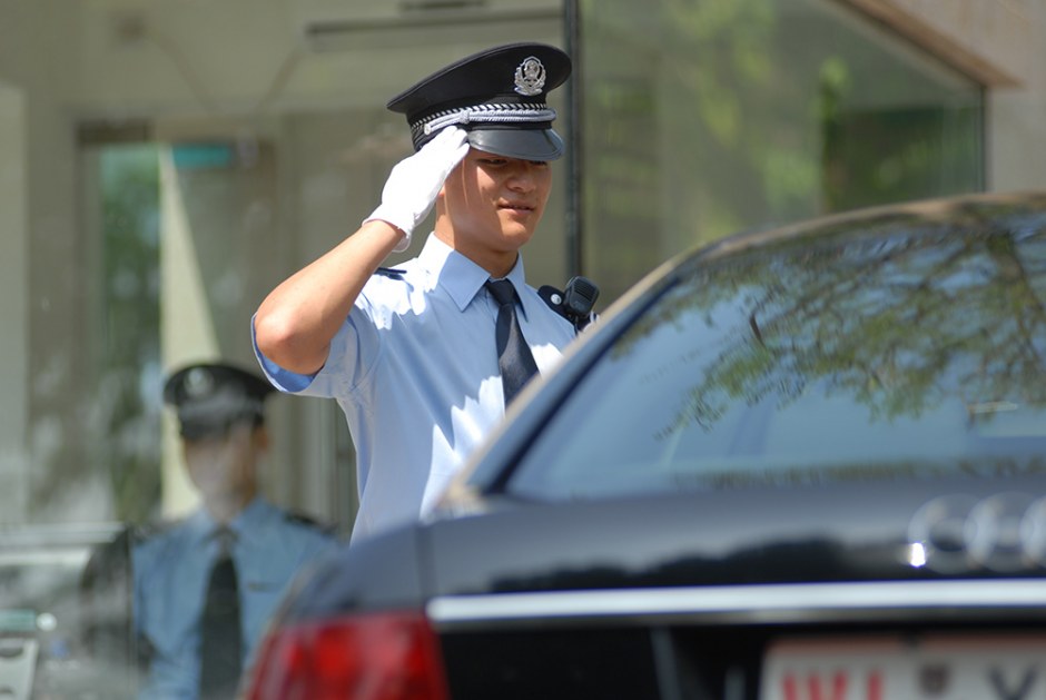 深圳保安服务公司的保安人员应养成什么样的职业习惯